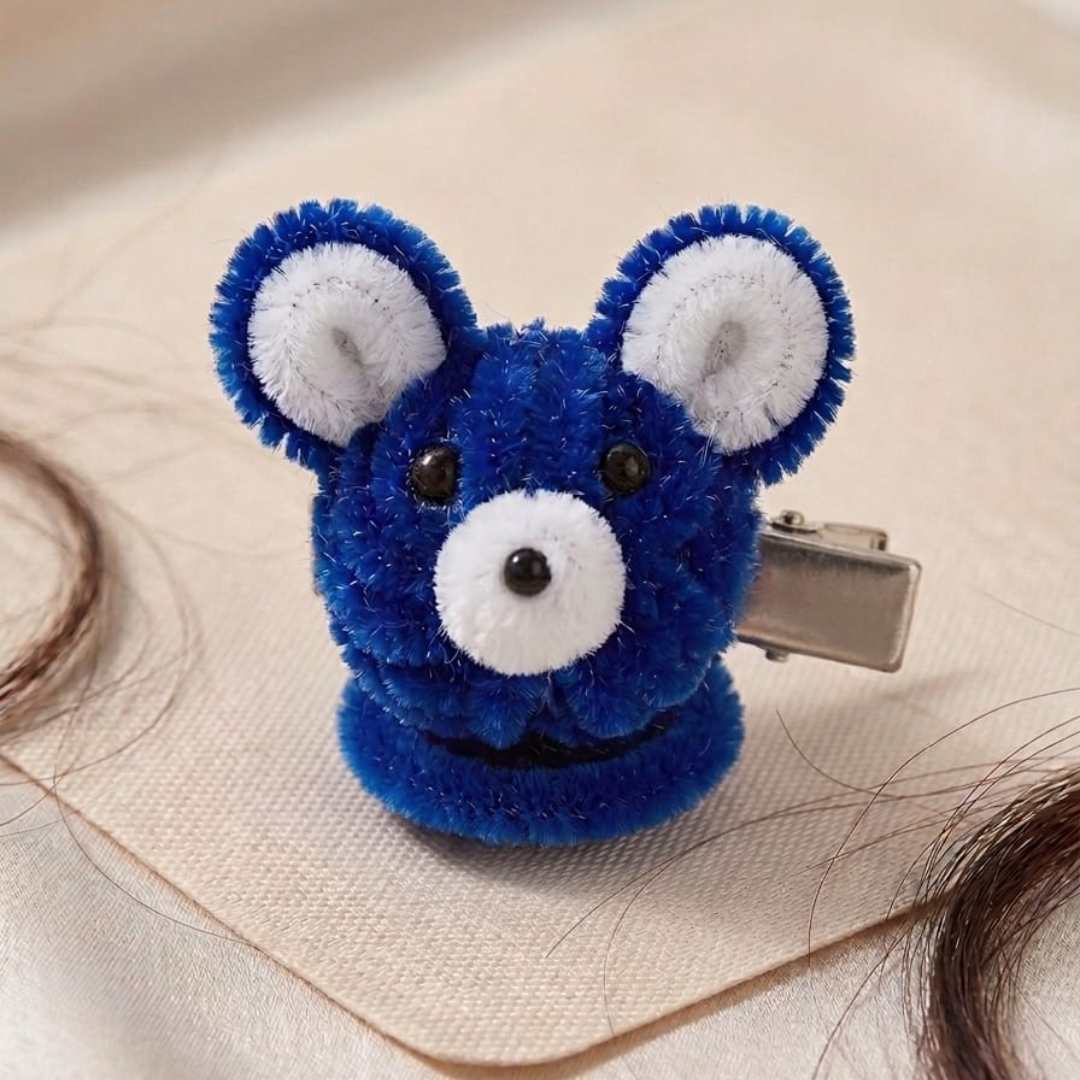 Teddy Pipe Hair Clip